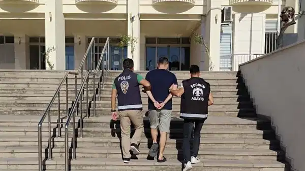 44 ayrı suçtan kaydı vardı: Bodrum'da firari hükümlü, saklandığı adreste yakalandı