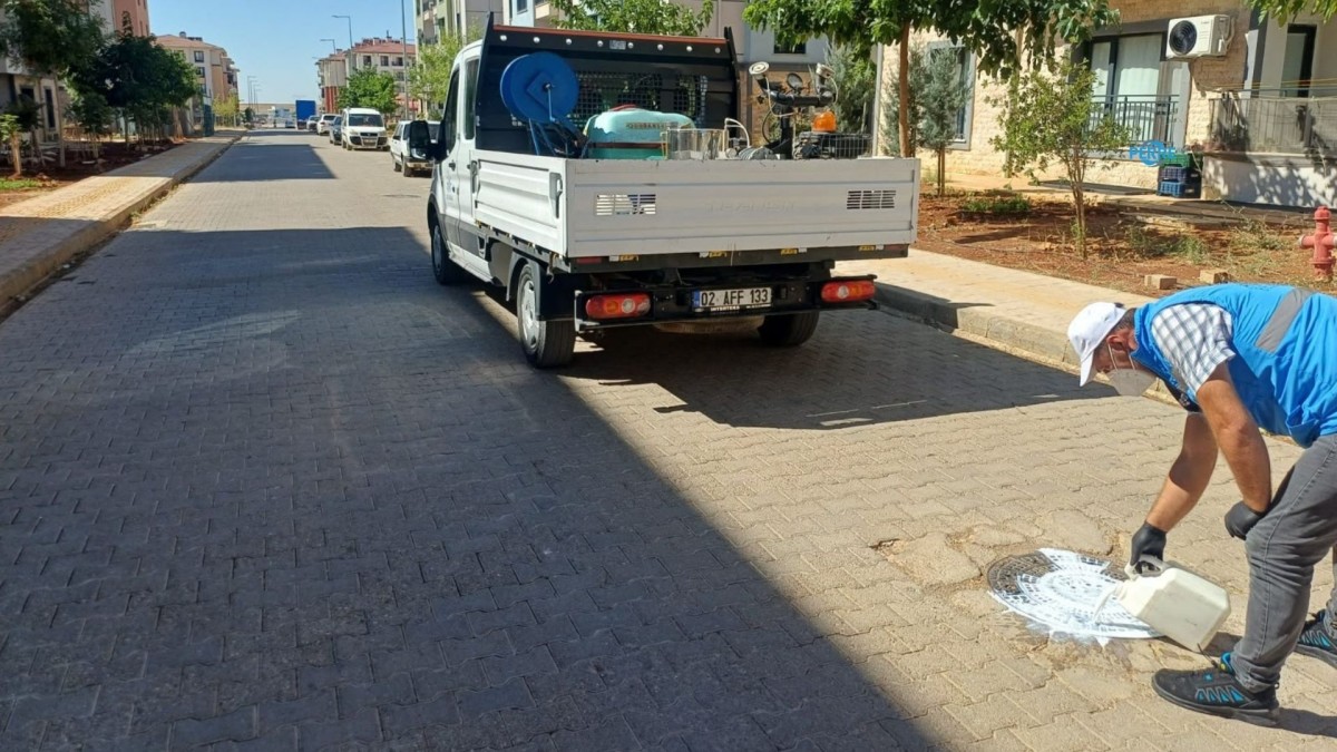 Adıyaman Belediyesi’nden TOKİ Konutlarında koruyucu larva mücadelesi
