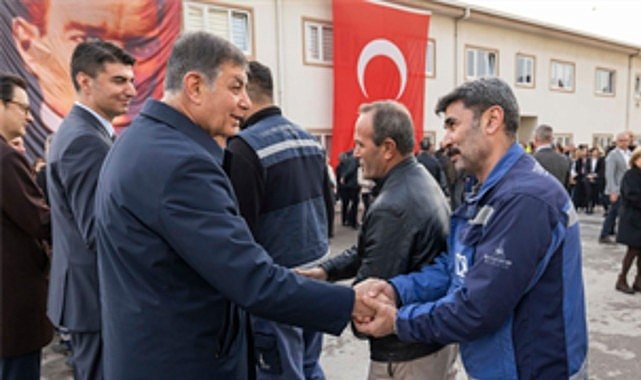 Başkan Tugay, İZSU personeli ile bayramlaştı!