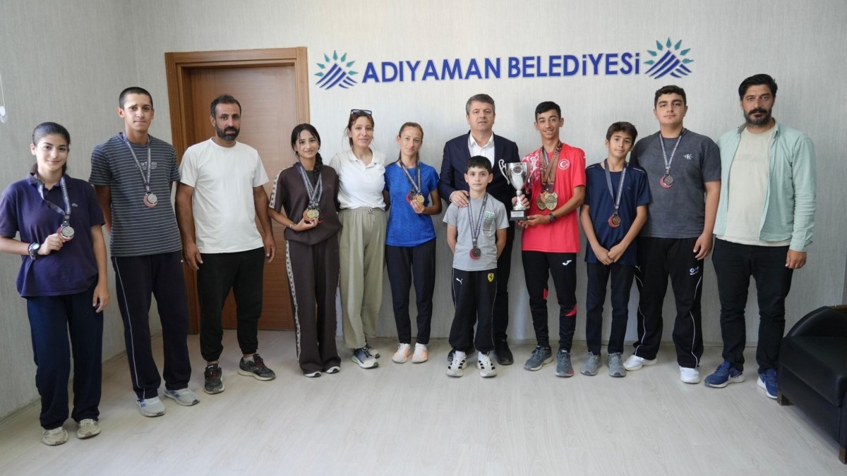 Başkan Tutdere başarılı sporcuları kabul etti