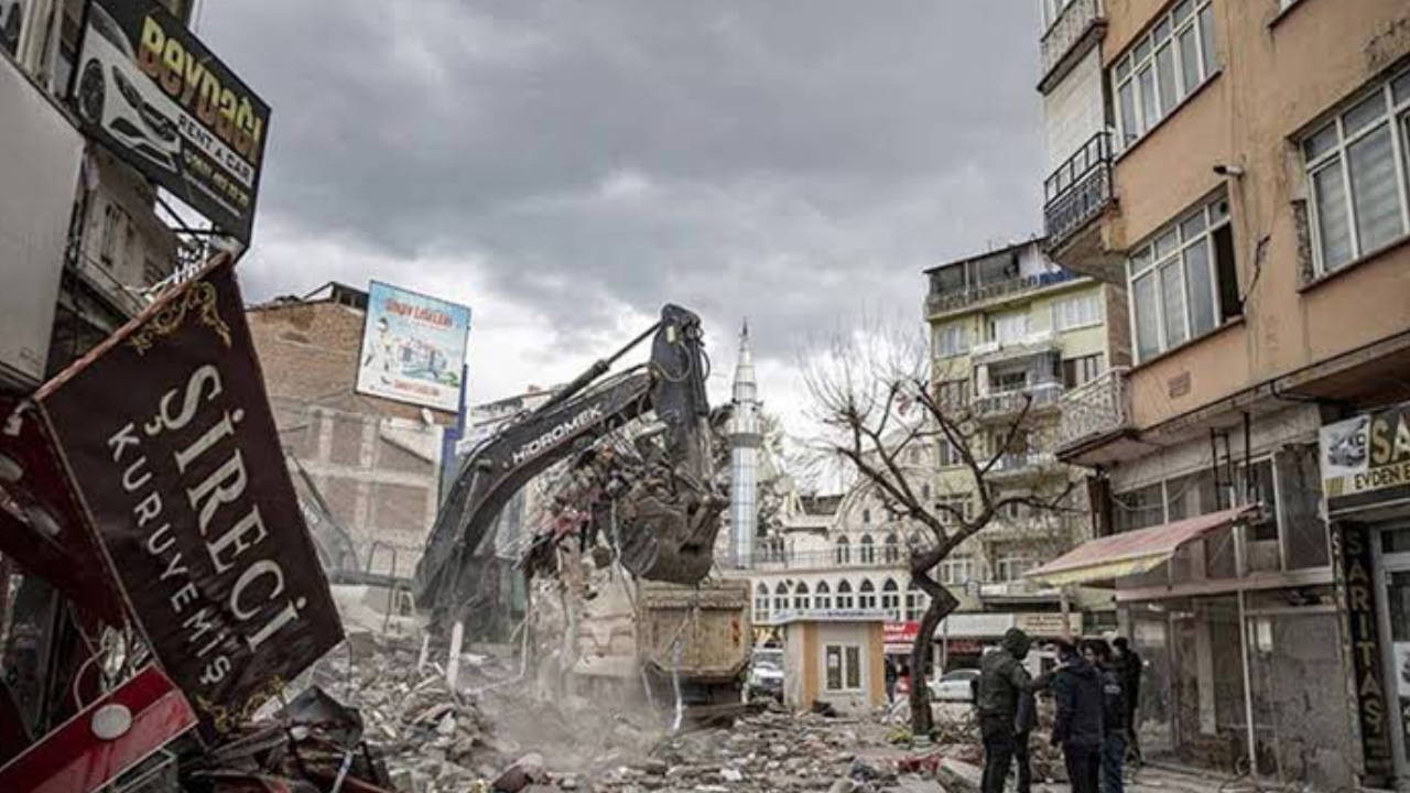 Beydağı Otel davasında bilirkişi raporu çıkmadı, duruşma 3 Kasım'a ertelendi