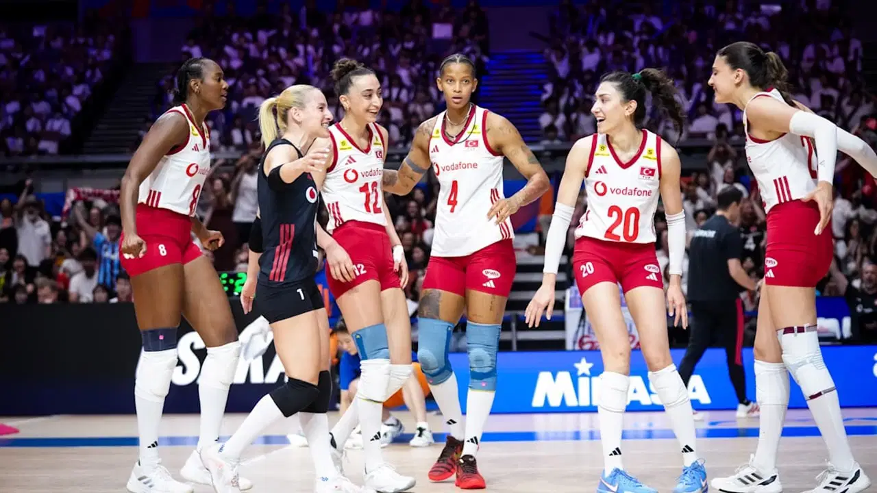 Çeyrek finalde rakip Kanada: Filenin Sultanları'nın Milletler Ligi kadrosu belli oldu