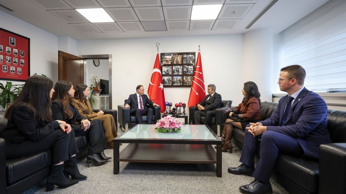 CHP’den siyasi partilere geleneksel bayram ziyareti