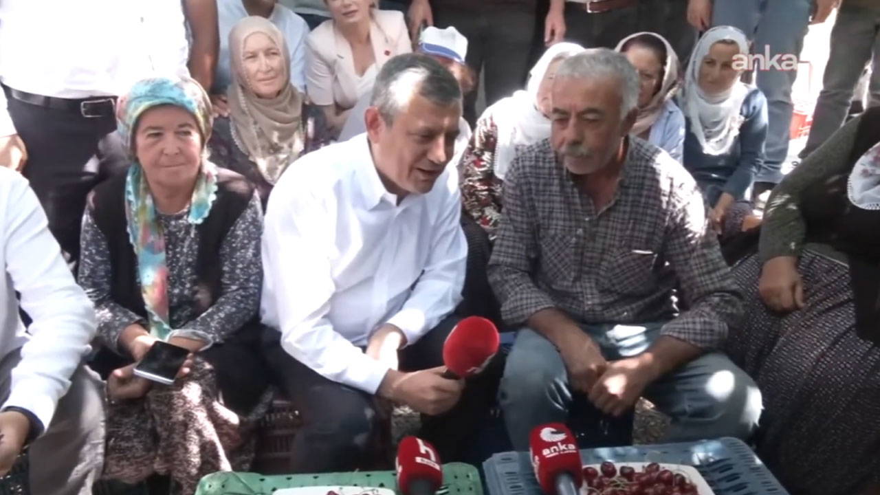 CHP lideri Özgür Özel, Niğde'de işçilerle bir araya geldi