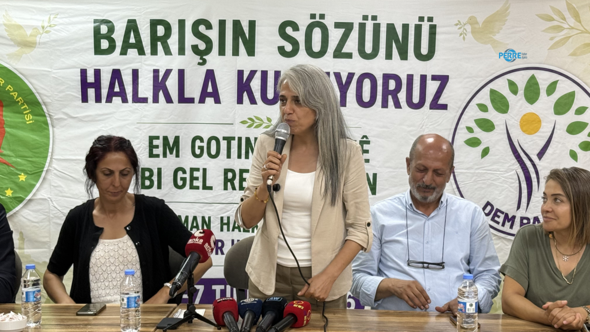 DBP’li Uçar Adıyaman’da ‘Barış Süreci’ni STK temsilcileriyle konuştu: ‘Barışın sözünü halkla kuruyoruz’  - Videolu Haber