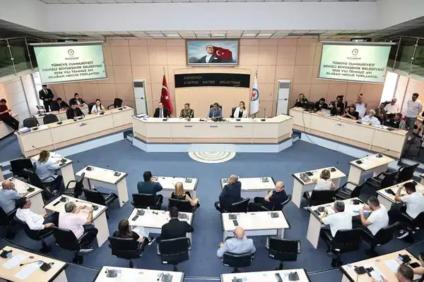 Denizli Büyükşehir’den öğrenci ve ailelere yeni destekler