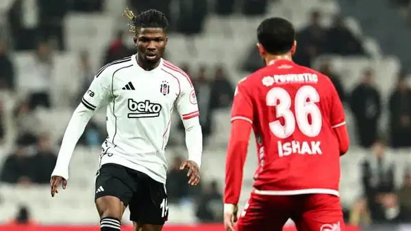 El Bilal Toure'den Leandro Trossard yanıtı: Taraftarlara tepki gösterdi!