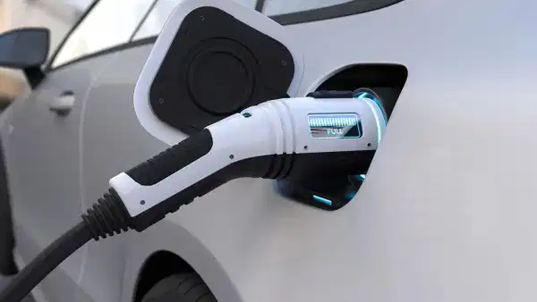 Elektrikli araçlarda kilometre başına vergi dönemi! O ülkede  alınacak bedel açıklandı: Hibritler de listede...