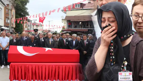 Gözyaşları sel oldu: Şehit uzman çavuş Mehmet Demirbaş son yolculuğuna uğurlandı