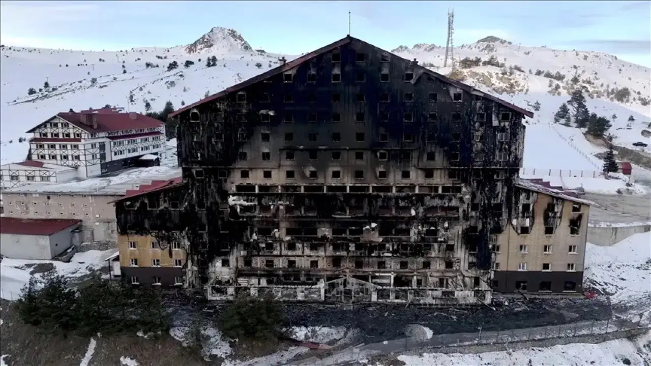 Grand Kartal faciasında yakınlarını kaybedenler Bolu'dan Ankara'ya yürüyüş başlattı