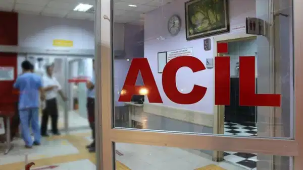 İzmir'de facianın eşiği: 7. kattan düşen iskelede 3 işçi yaralandı