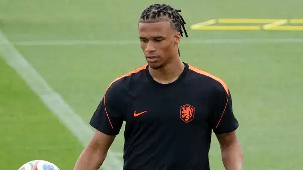 Kampa katılmak için Avusturya'da: Fenerbahçe, Nathan Ake'ye kavuştu