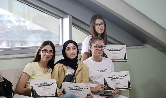 Kartepe'de Gençler Hayatı Deneyimliyor