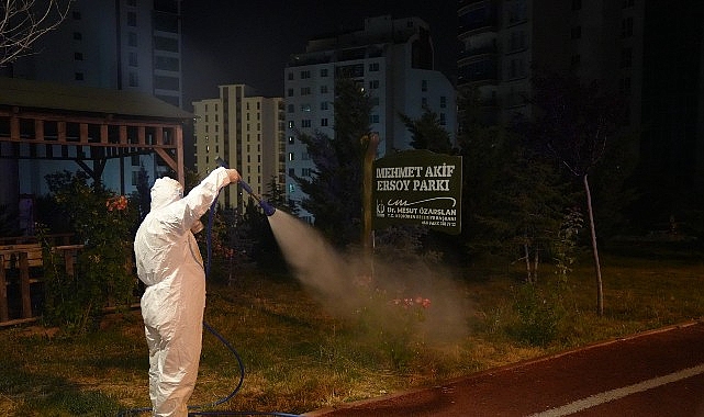 Keçiören'de Gece Gündüz Kesintisiz İlaçlama Çalışması