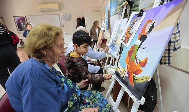 Konak'ın İleri Yaş Merkezi'nde bayram neşesi