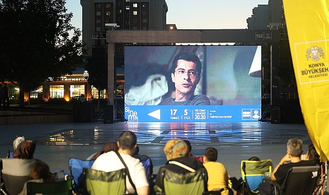 Konya Büyükşehir'in "Sinema Akşamları" Konyalıları Açık Havada Buluşturuyor