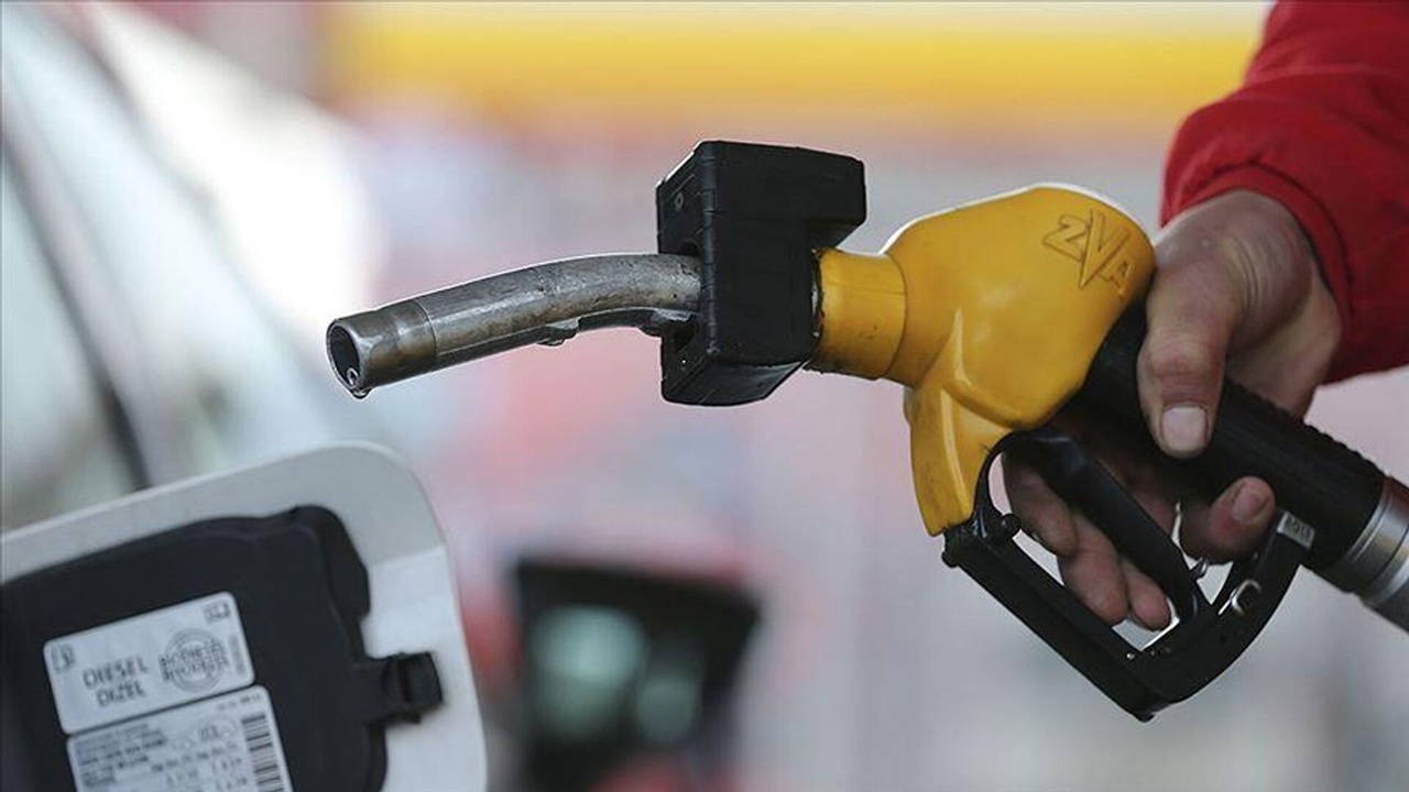 Motorine bir haftada üçüncü zam: Litresi 70 liraya dayandı