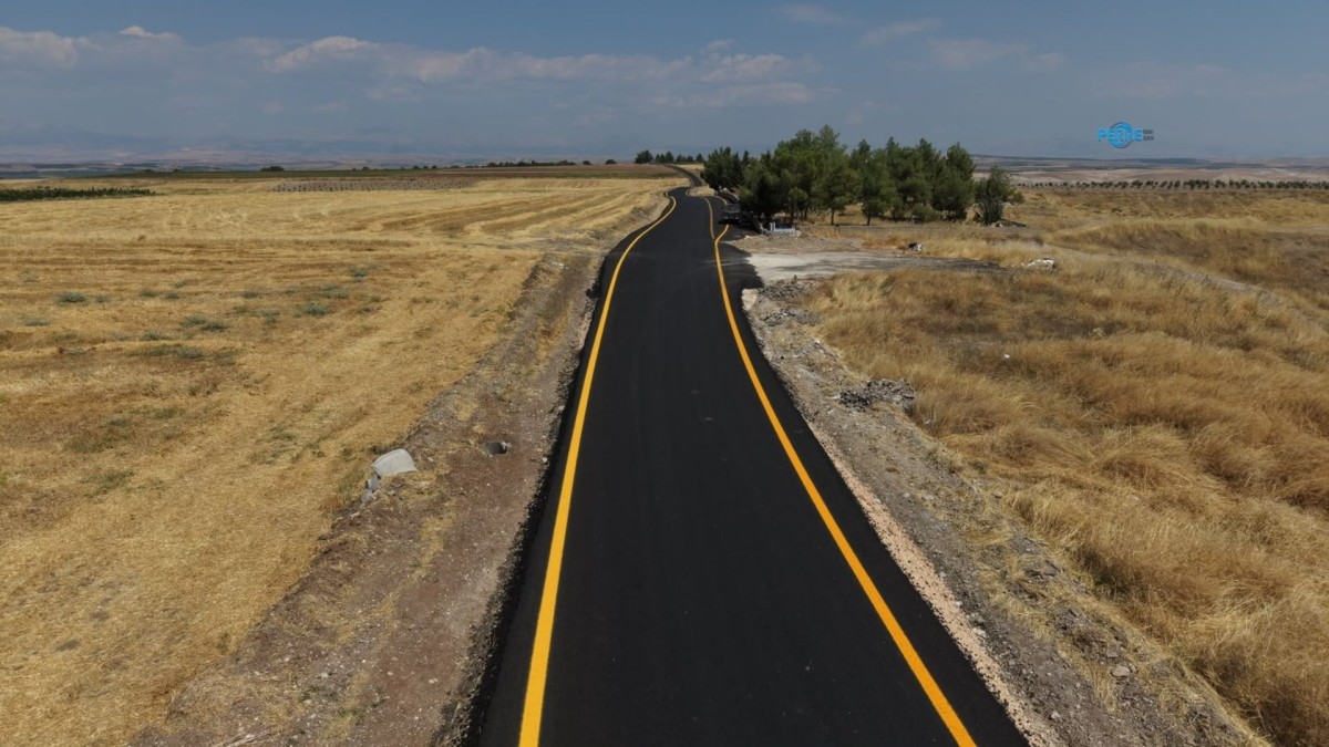 Samsat Göltarla köyünde yol çalışması tamamlandı