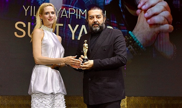 Suat Yanç 'Yılın En İyi Yapımcısı' Ödülüne Sahip Oldu!