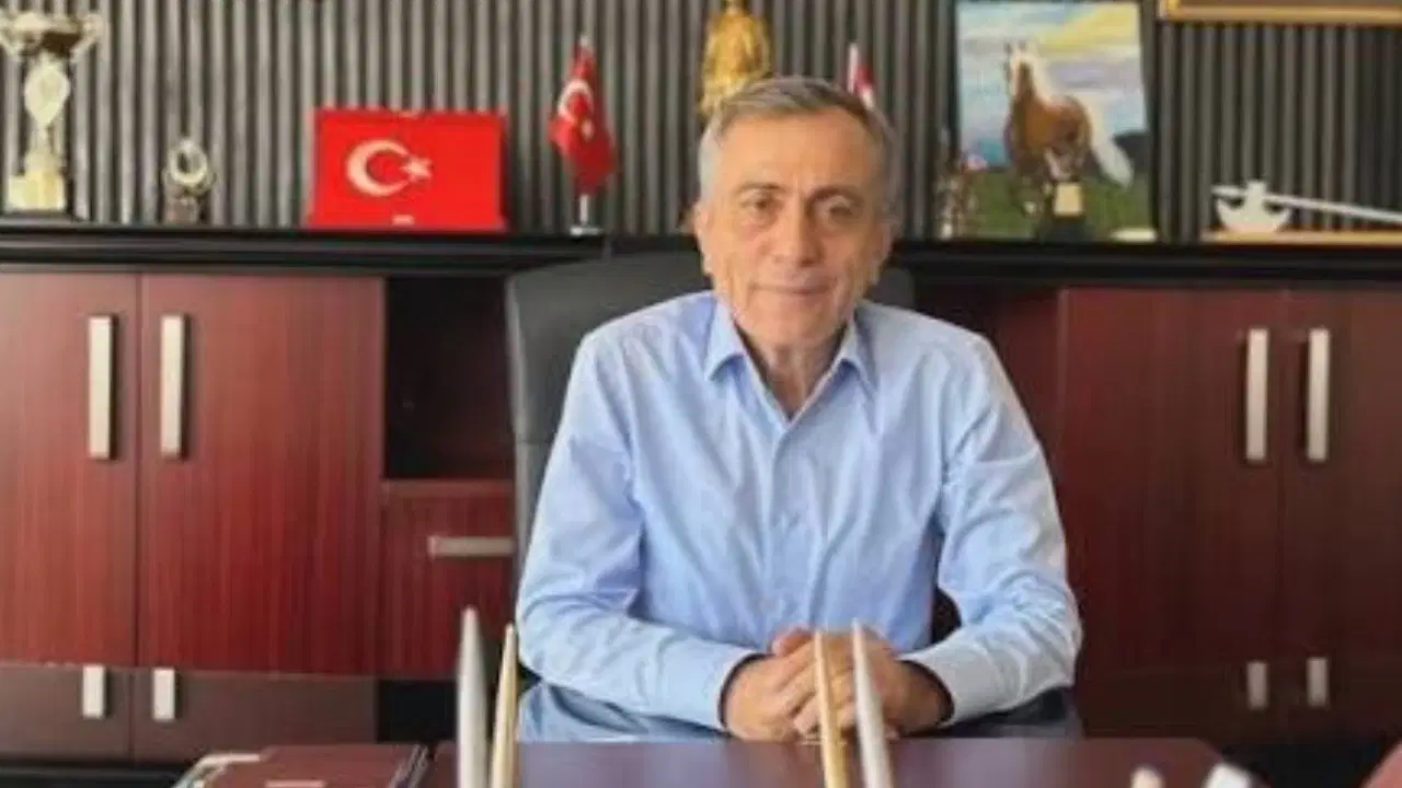 Tufanbeyli Belediye Başkanı Aktürk, kalp krizi şüphesiyle hastaneye kaldırıldı